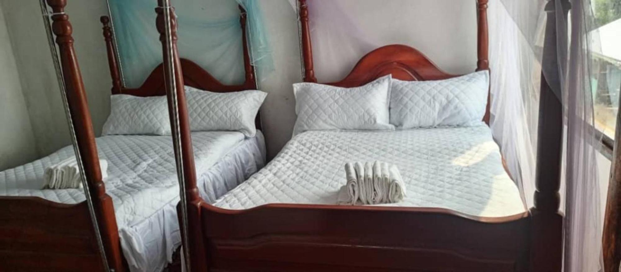 Kabale Ruhija Gorilla Guest House מראה חיצוני תמונה